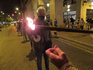 Concentraci&oacute; i encesa de torxes en commemoraci&oacute; del l'1-O del 2017