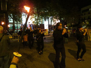 Concentraci&oacute; i encesa de torxes en commemoraci&oacute; del l'1-O del 2017