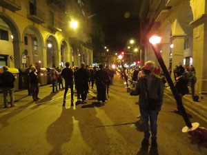 Concentraci&oacute; i encesa de torxes en commemoraci&oacute; del l'1-O del 2017