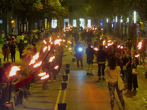 Concentraci&oacute; i encesa de torxes en commemoraci&oacute; del l'1-O del 2017