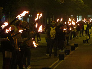 Concentraci&oacute; i encesa de torxes en commemoraci&oacute; del l'1-O del 2017