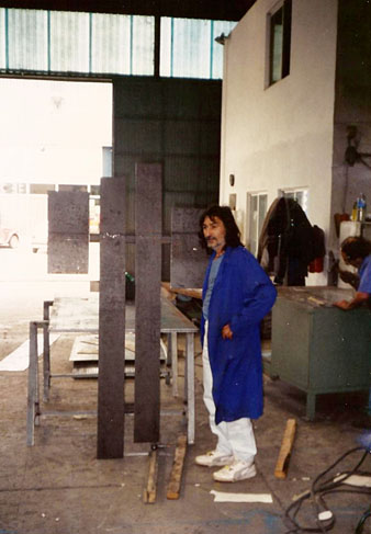 Max Var&eacute;s, al seu taller de Girona. 1993