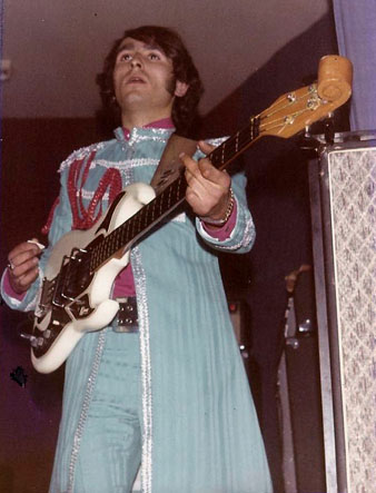 Actuaci&oacute; a Girona amb 'Los 5 Diablos', octubre 1968