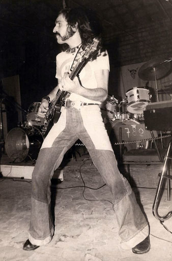 Actuaci&oacute; a Fran&ccedil;a. 1977