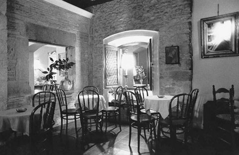 Interior de l'edifici d'Isaac el Cec. 1980-1988