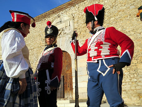 VII Festa Reviu els Setges Napole&ograve;nics de Girona. Inici de la recreaci&oacute; a la pla&ccedil;a de Sant Dom&egrave;nec