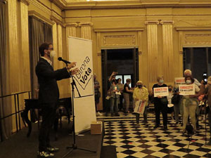 Concentraci&oacute; a la pla&ccedil;a del Vi per la independ&egrave;ncia i la llibertat dels presos pol&iacute;tics