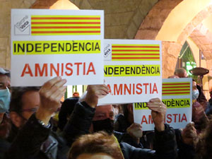 Concentraci&oacute; a la pla&ccedil;a del Vi per la independ&egrave;ncia i la llibertat dels presos pol&iacute;tics