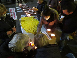Concentraci&oacute; 'Escola en catal&agrave;' a la pla&ccedil;a del Vi