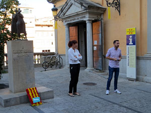 Diada Nacional 2021. Homenatge floral a Carles Rahola a la Rambla de la Llibertat