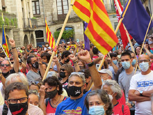 Diada Nacional 2021. Concentraci&oacute; a la pla&ccedil;a del Vi, lectura del manifest i cant de Els Segadors