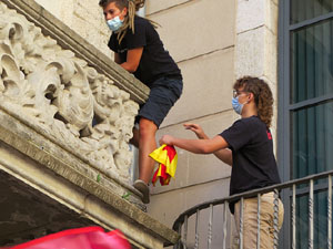 Diada Nacional 2021. Concentraci&oacute; a la pla&ccedil;a del Vi, lectura del manifest i cant de Els Segadors