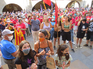 Diada Nacional 2021. Concentraci&oacute; a la pla&ccedil;a del Vi, lectura del manifest i cant de Els Segadors