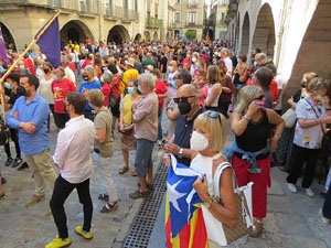 Diada Nacional 2021. Concentraci&oacute; a la pla&ccedil;a del Vi, lectura del manifest i cant de Els Segadors