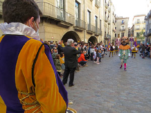 Fires de Sant Narcís 2021. Toc de rams. Cerimònia del canvi de rams de les gegantes