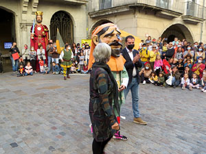 Fires de Sant Narcís 2021. Toc de rams. Cerimònia del canvi de rams de les gegantes