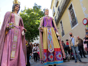 Fires de Sant Narc&iacute;s 2021. Toc de rams. Cerim&ograve;nia del canvi de rams de les gegantes