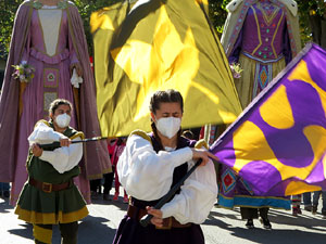 Fires de Sant Narc&iacute;s 2021. Toc de rams. Cerim&ograve;nia del canvi de rams de les gegantes