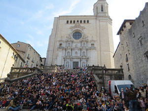 Fires de Sant Narc&iacute;s 2021. Passejada amb els capgrossos pels carrers del Barri Vell