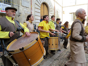 Fires de Sant Narc&iacute;s 2021. Passejada amb els capgrossos pels carrers del Barri Vell