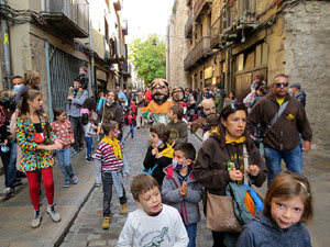 Fires de Sant Narc&iacute;s 2021. Passejada amb els capgrossos pels carrers del Barri Vell