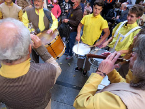 Fires de Sant Narc&iacute;s 2021. Passejada amb els capgrossos pels carrers del Barri Vell