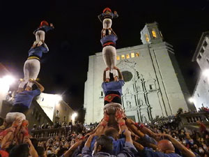 Fires de Sant Narcís 2021. Pilar a les escales de la Catedral