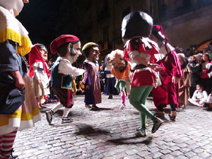 Fires de Sant Narc&iacute;s 2021. Ball de l'&agrave;liga, capgrossos i gegants
