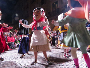 Fires de Sant Narc&iacute;s 2021. Ball de l'&agrave;liga, capgrossos i gegants