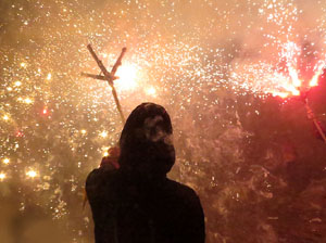 Fires de Sant Narc&iacute;s 2021. Espectacle pirot&egrave;cnic amb els Trons de l'Onyar