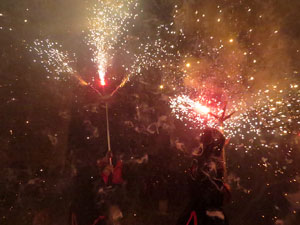 Fires de Sant Narc&iacute;s 2021. Espectacle pirot&egrave;cnic amb els Trons de l'Onyar