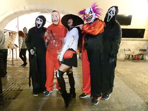 Fires de Sant Narc&iacute;s 2021. Zombie Walk de Girona