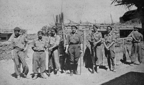 Requetès i oficials del Terç de Montserrat al poble de Codo