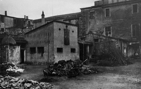 Pati de l'antic Hospici de Girona. 1925