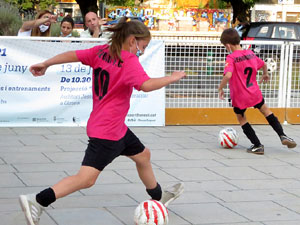 IX Jornada de l'Esport Femen&iacute; 2021 a la pla&ccedil;a Salvador Espriu i la de Francesc Calvet i Rubalcaba