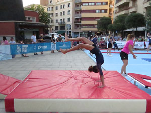 IX Jornada de l'Esport Femen&iacute; 2021 a la pla&ccedil;a Salvador Espriu i la de Francesc Calvet i Rubalcaba