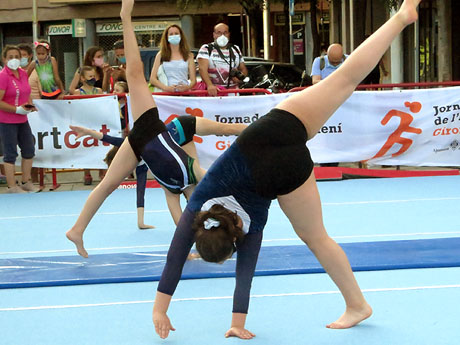 IX Jornada de l'Esport Femen&iacute; 2021 a la pla&ccedil;a Salvador Espriu i la de Francesc Calvet i Rubalcaba