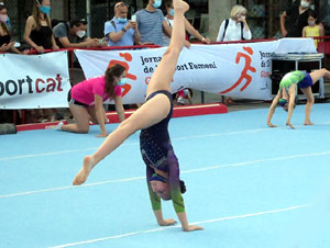 IX Jornada de l'Esport Femen&iacute; 2021 a la pla&ccedil;a Salvador Espriu i la de Francesc Calvet i Rubalcaba