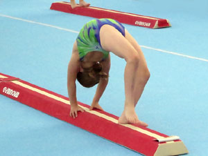 IX Jornada de l'Esport Femen&iacute; 2021 a la pla&ccedil;a Salvador Espriu i la de Francesc Calvet i Rubalcaba