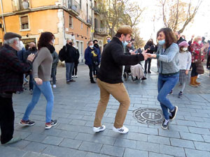 Nadal 2021. Girona Christmas Swing. Actuaci&oacute; de Counting Off