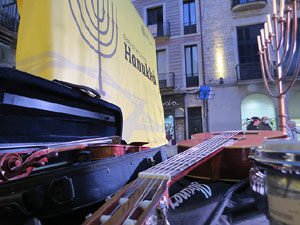 Nadal 2021. Encesa de les llums de Hanukk&agrave; a la pla&ccedil;a del Vi