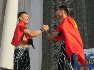 Nadal 2021. R&egrave;cord Guiness de pujada d'escales de Giang Brothers