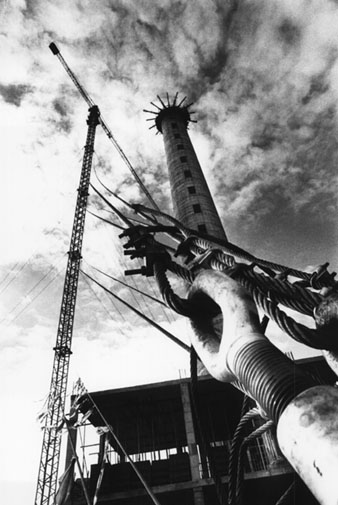 Construcció de la Torre de comunicacions. 1990-1991