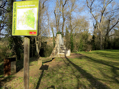 Jardins i Parcs de la ciutat. La plaça de les Sardanes