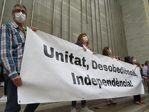 Concentraci&oacute; de protesta per la detenci&oacute; de Carles Puigdemont a l'Alguer