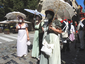 XIII Festa Reviu els Setges Napole&ograve;nics de Girona. Desfilada pels carrers de Girona