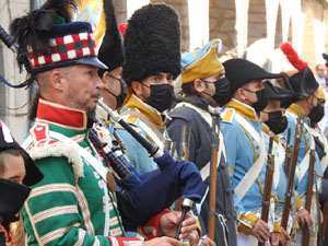XIII Festa Reviu els Setges Napole&ograve;nics de Girona. Desfilada pels carrers de Girona