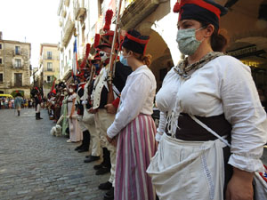 XIII Festa Reviu els Setges Napole&ograve;nics de Girona. Desfilada pels carrers de Girona