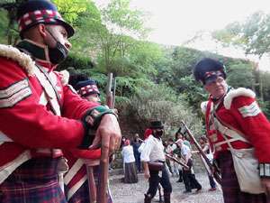 XIII Festa Reviu els Setges Napole&ograve;nics de Girona. Desfilada pels carrers de Girona