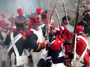 XIII Festa Reviu els Setges Napole&ograve;nics de Girona. Desfilada pels carrers de Girona